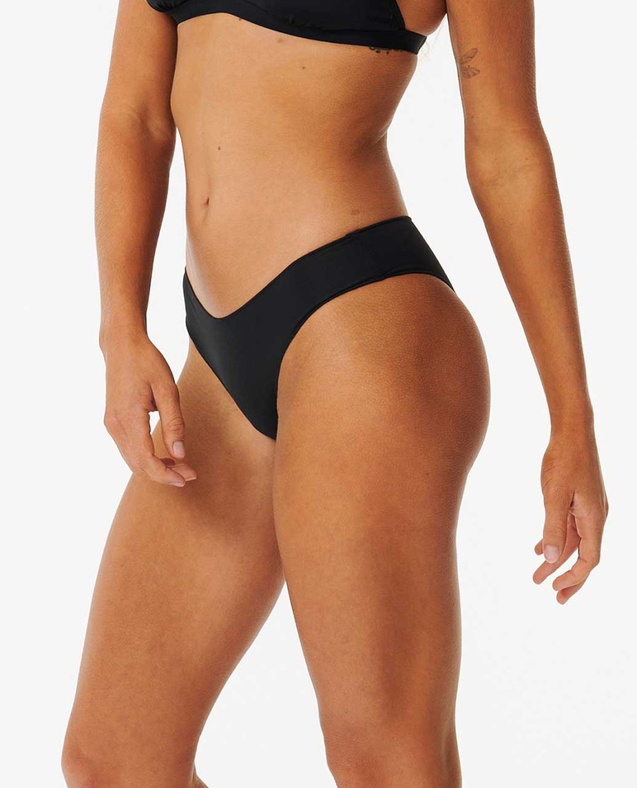 klassieke surfbikini met ondeugende bedekking