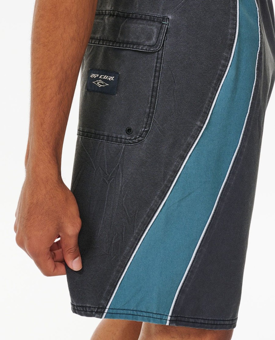 mirage giant prawn icon 20 boardshorts