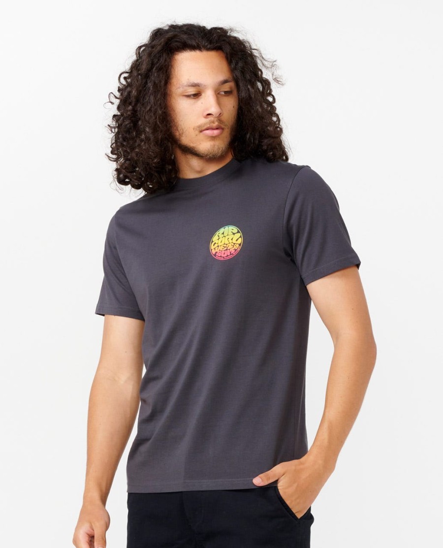 t-shirt met wetsuit-icoon