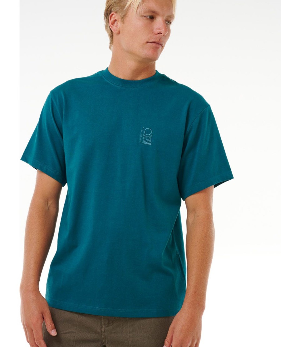 zoek naar geborduurde t-shirts