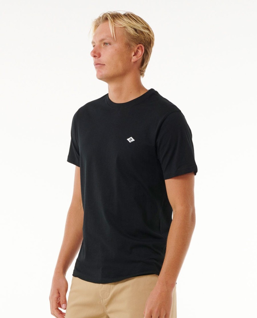 t-shirt met geborduurd merklogo