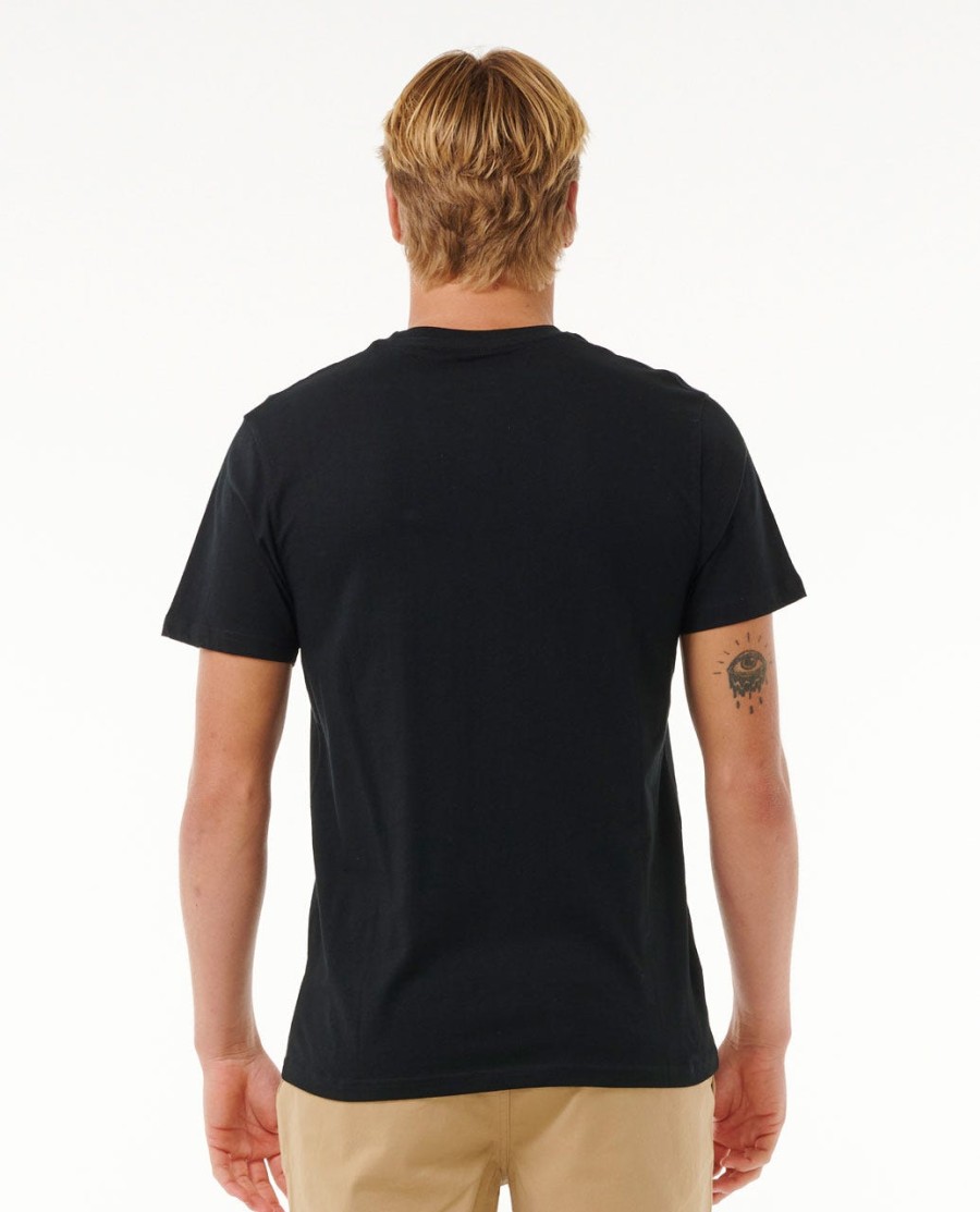 t-shirt met geborduurd merklogo