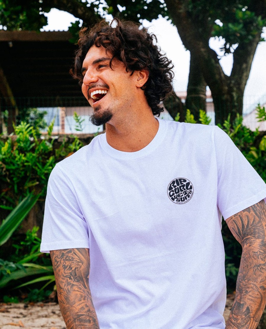 wettie icon tee