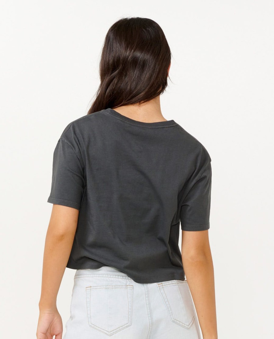 wave gliders crop tee