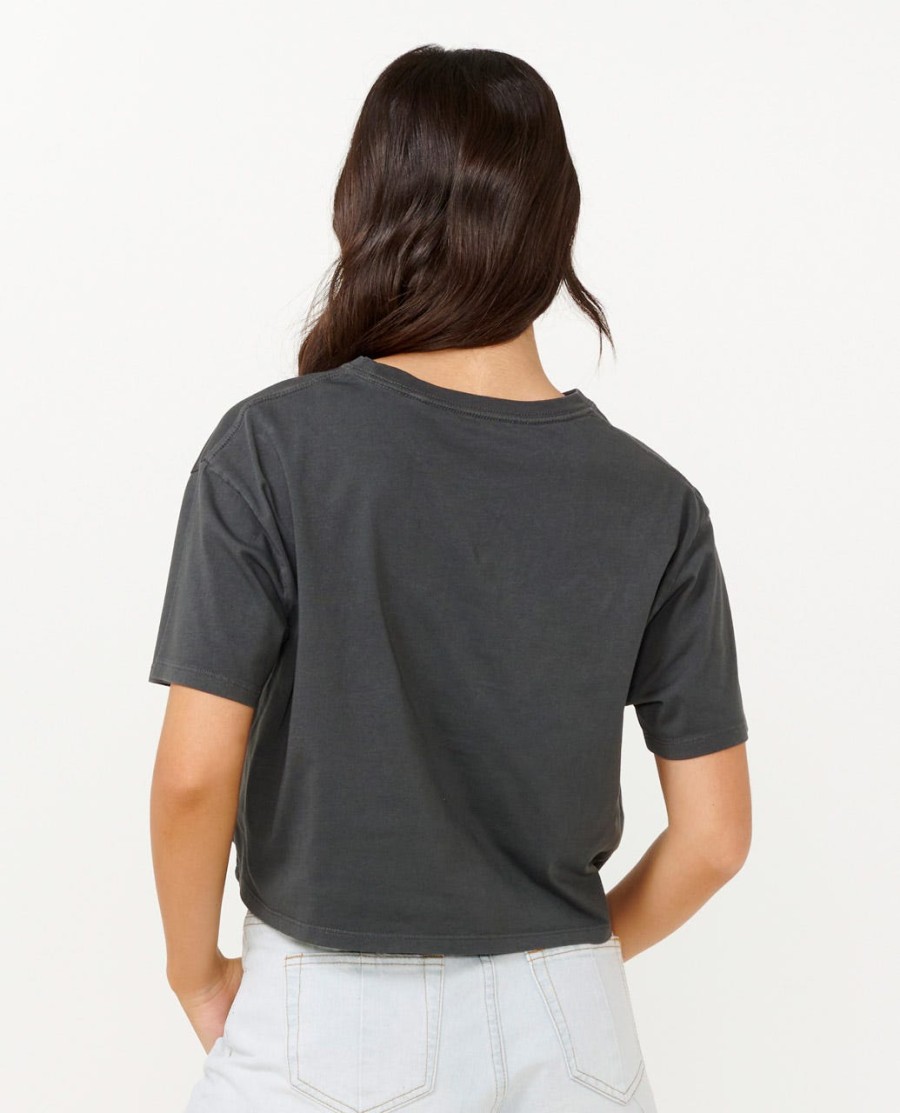 wave gliders crop tee